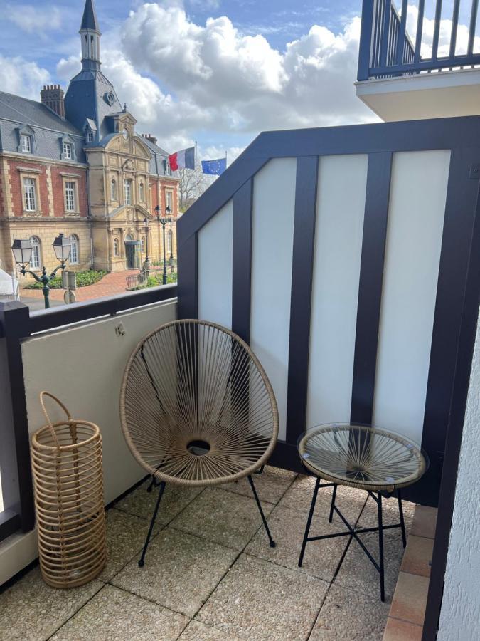Appartement Hyper Centre De Cabourg Avec Balcon Екстериор снимка