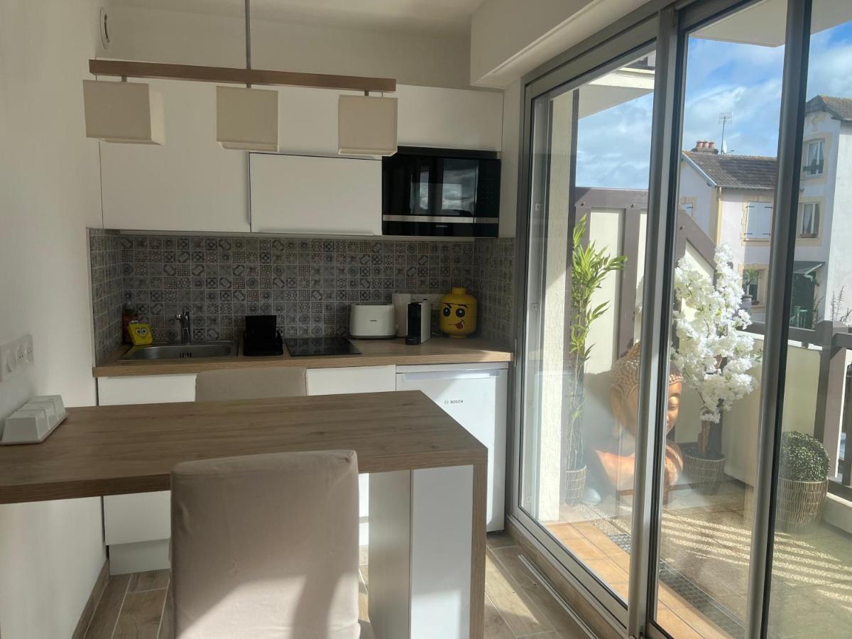 Appartement Hyper Centre De Cabourg Avec Balcon Екстериор снимка